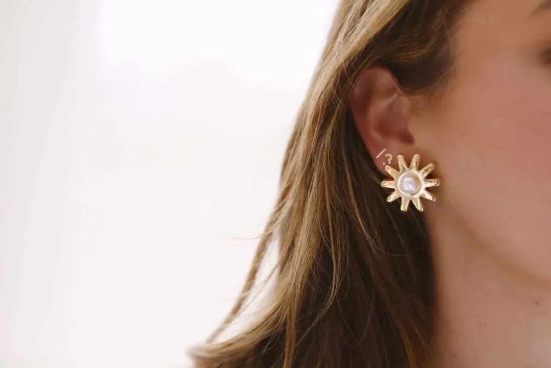 Brinker & Eliza Daisy Earrings